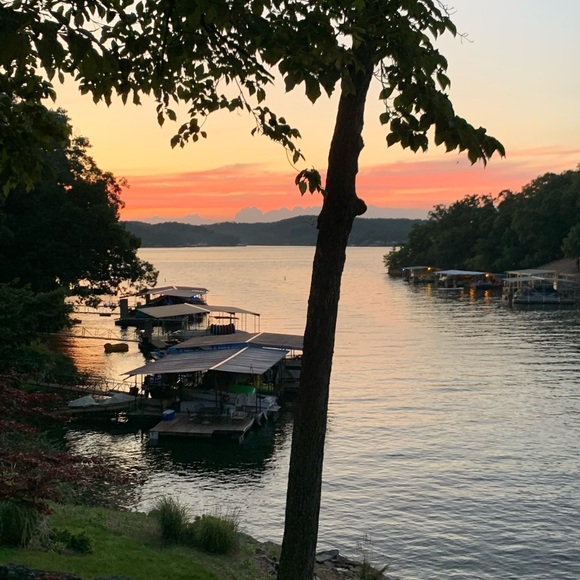 Meet your Posher, Allison - Picture 1 of 1